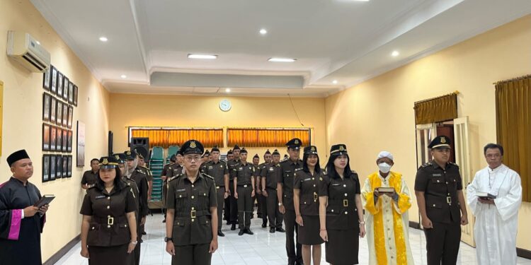 Pelantikan dan Pengambilan Sumpah Jabatan Pegawai Negeri Sipil Kejaksaan Negeri Lombok Timur
