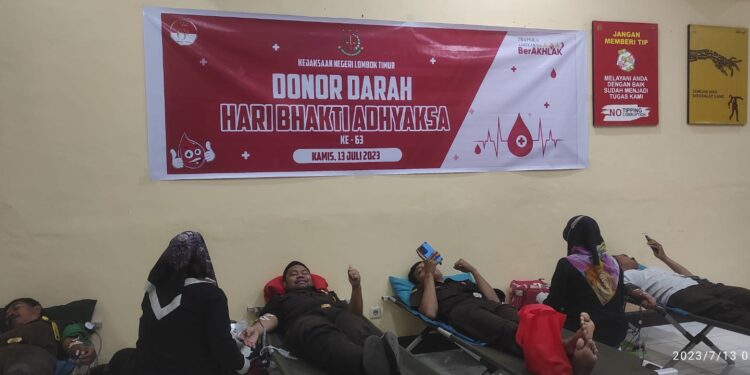 Sambut Hari Bakti Adhyaksa Ke- 63 Kejari Lombok Timur Melakukan Kegiatan DONOR DARAH