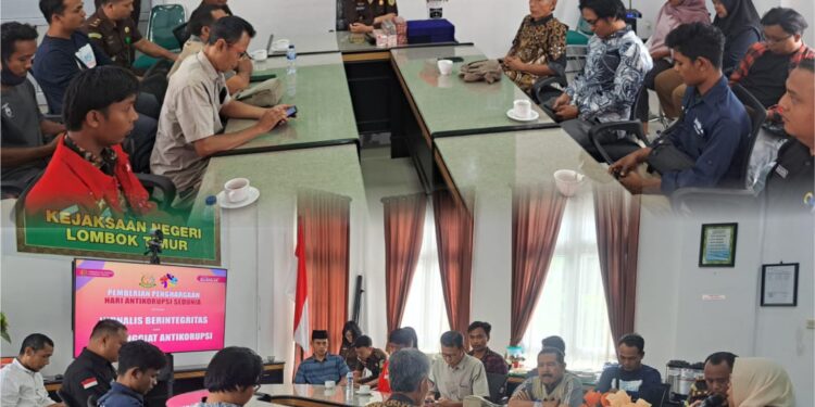 Pringatan Hari Anti Korupsi Sedunia di Kejari Lombok Timur.