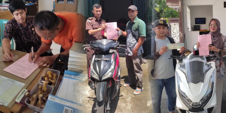 PENGEMBALIAN BARANG BUKTI PERKARA TINDAK PIDANA UMUM KEJAKSAAN NEGERI LOMBOK TIMUR